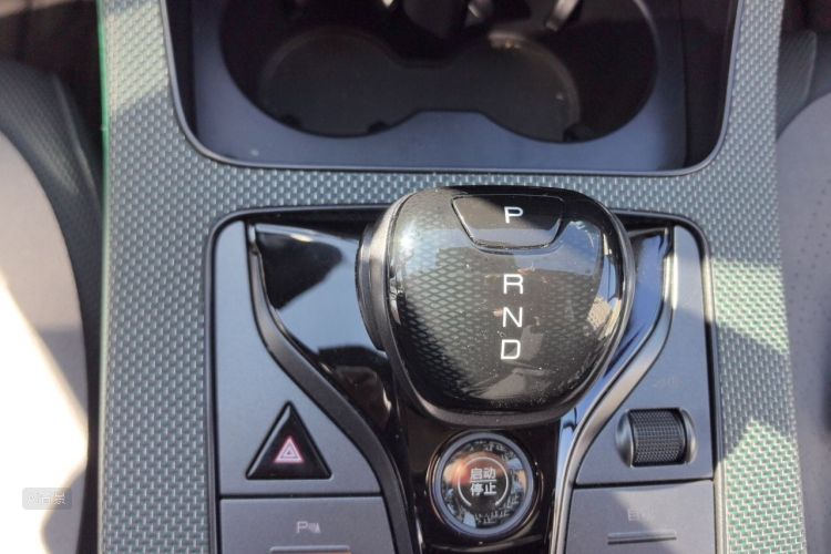 BYD Han 2022 car image #16