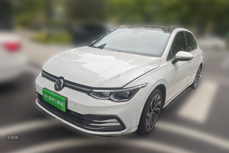 Volkswagen Golf 2021 car image #2