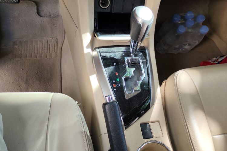 Toyota Corolla 2015 car image #14