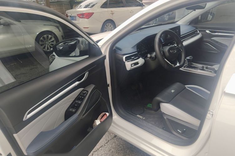 GEELY Emgrand 2022 car image #16