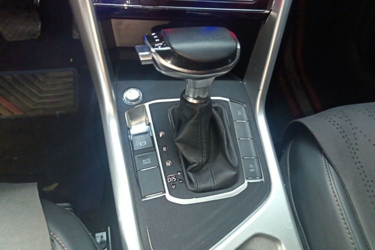 Volkswagen Tharu 2021 #14 Volkswagen Tharu 2021 صورة سيارة #14