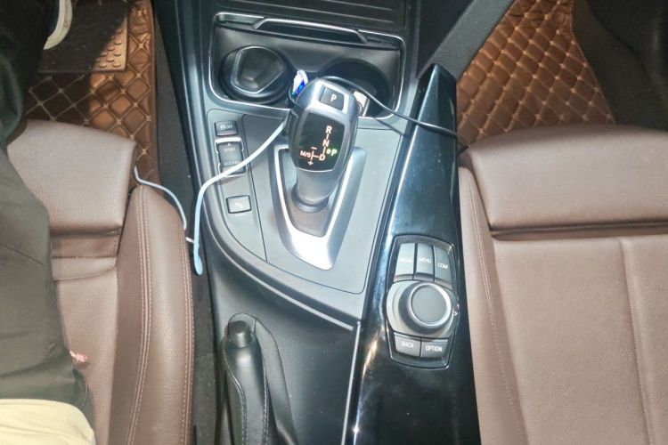 BMW 3 Series 2018 #18 BMW 3 Series 2018 car image #18