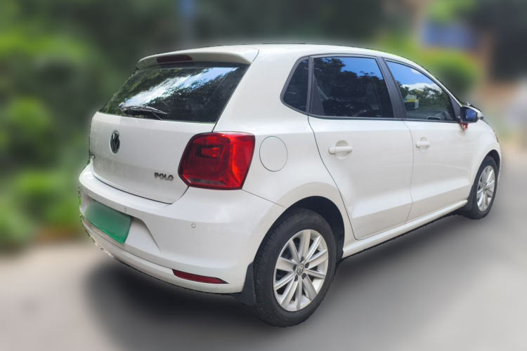 Volkswagen Polo 2014 car image #5