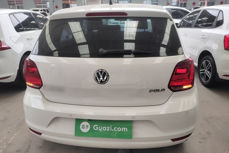 Volkswagen Polo 2016 car image #4