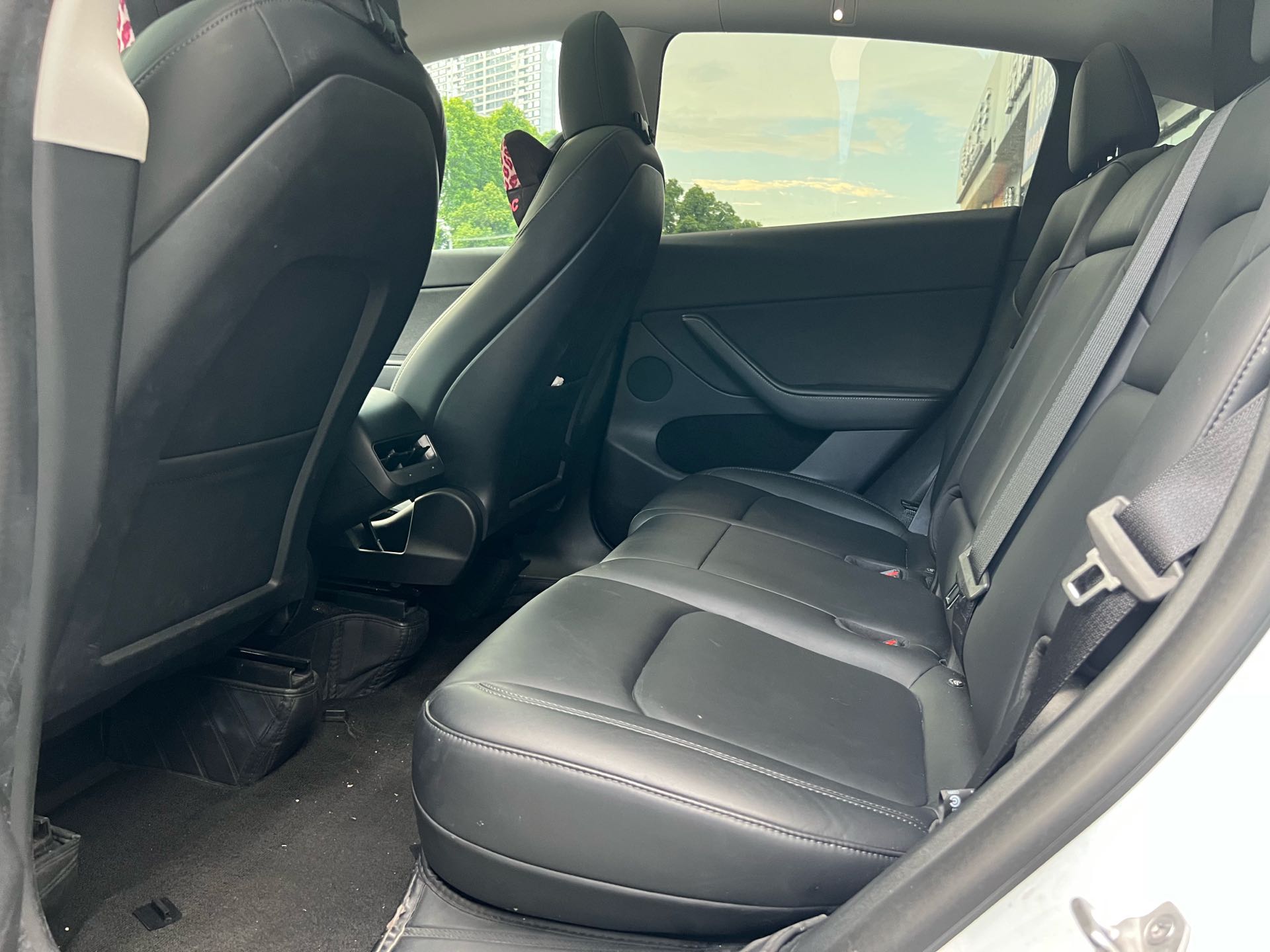 Tesla Model Y 2022 car image #7