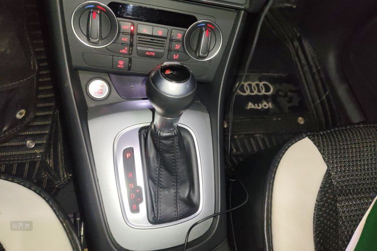 Audi Q3 2018 #16 Audi Q3 2018 car image #16