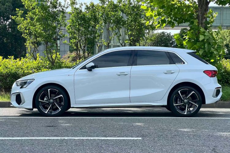 Audi A3 2021 car image #7