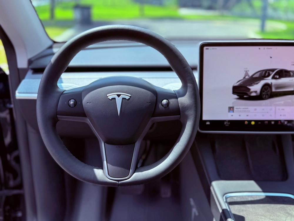 Tesla Model Y 2024 #10 Tesla Model Y 2024 car image #10