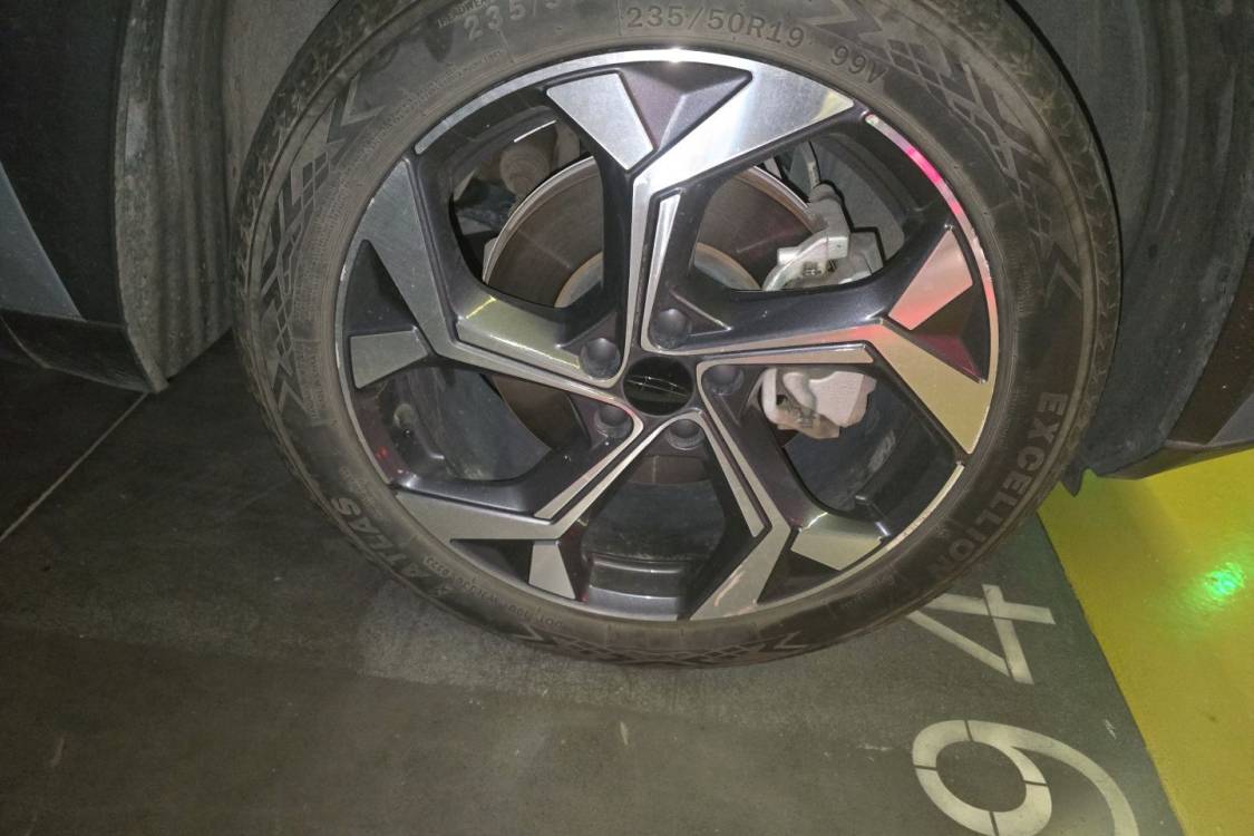 GEELY Boyue L 2023 #9 GEELY Boyue L 2023 immagine di auto #9