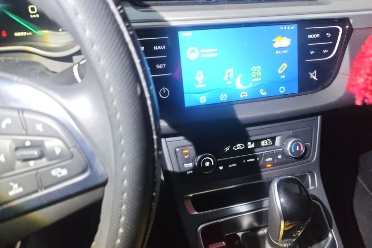 GEELY Emgrand 2021 #15 GEELY Emgrand 2021 car image #15