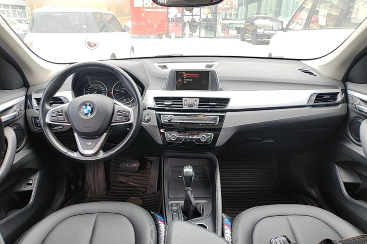BMW X1 2017 car image #10