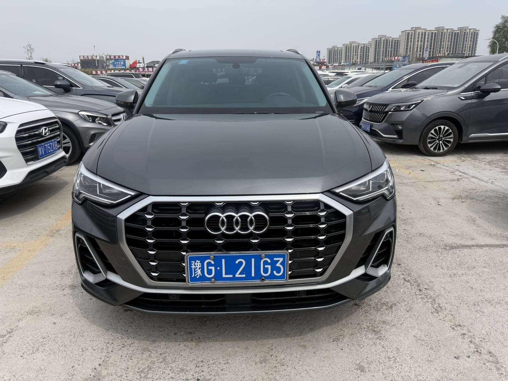 Audi Q3 2020 car image 