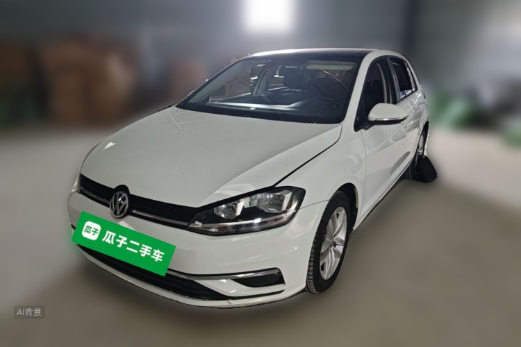 Volkswagen Golf 2018 car image #2