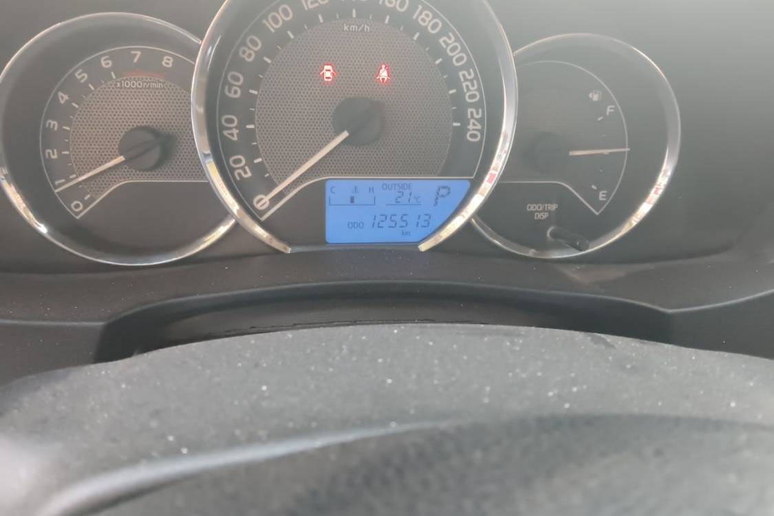 Toyota Corolla 2014 immagine di auto #25