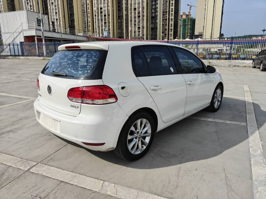 Volkswagen Golf 2014 car image #4