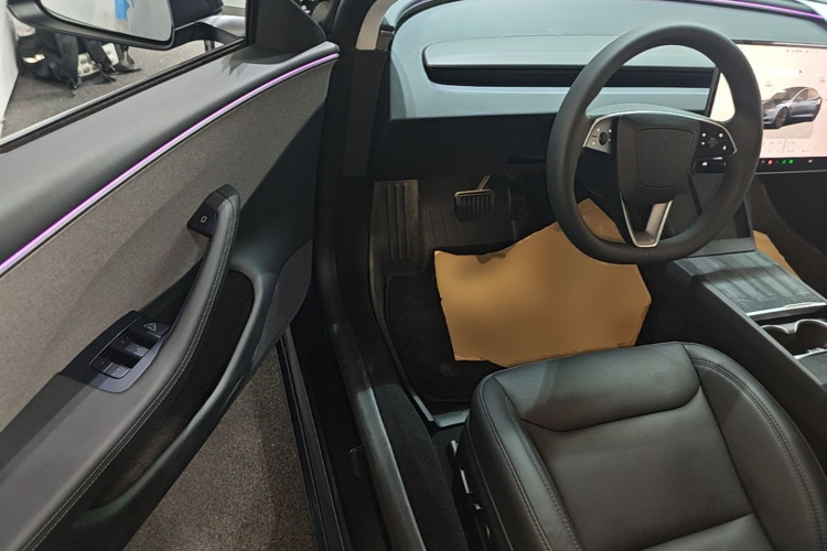 Tesla Model 3 2025 #16 Tesla Model 3 2025 car image #16