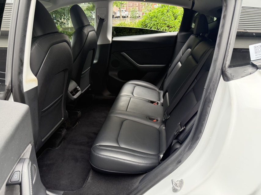 Tesla Model Y 2022 #8 Tesla Model Y 2022 car image #8