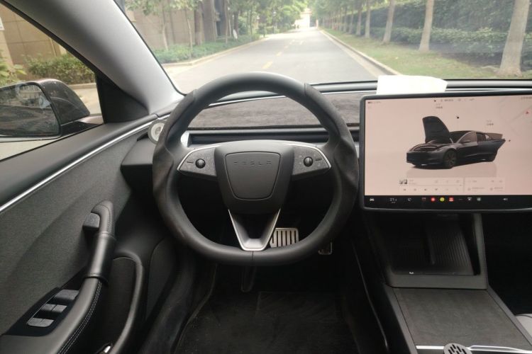 Tesla Model 3 2024 #11 Tesla Model 3 2024 car image #11
