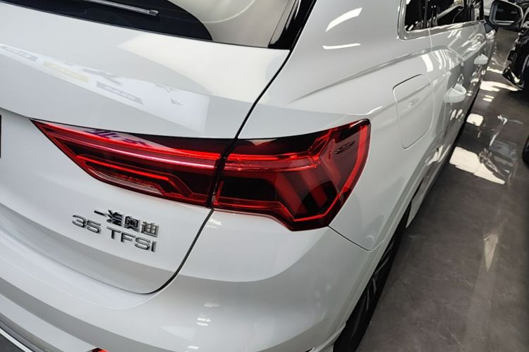 Audi Q3 2021 #8 Audi Q3 2021 car image #8