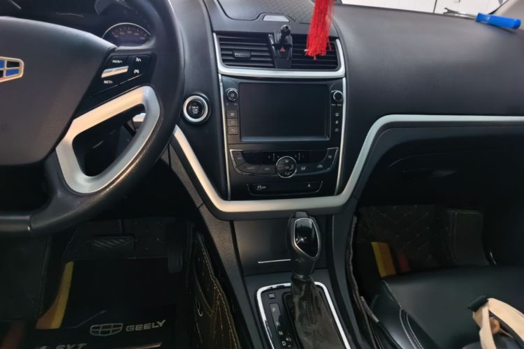 GEELY Emgrand 2015 car image #13