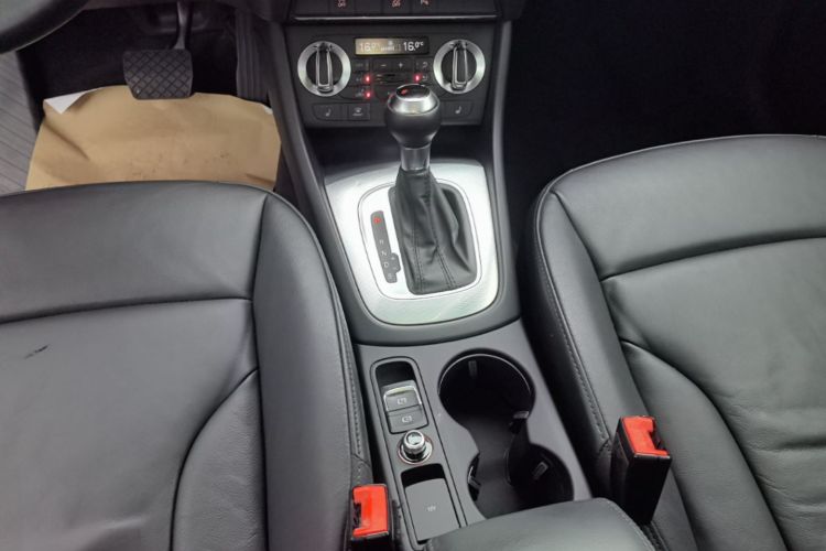 Audi Q3 2015 #14 Audi Q3 2015 car image #14