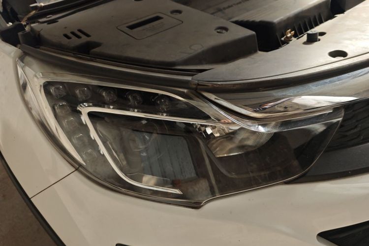 BYD Yuan 2017 #8 BYD Yuan 2017 car image #8