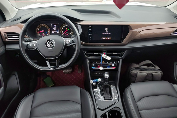 Volkswagen Tharu 2022 car image #10