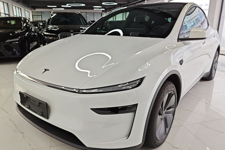 Tesla Model Y 2026 #2 Tesla Model Y 2026 car image #2