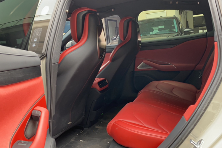MI SU7 2024 car image #11