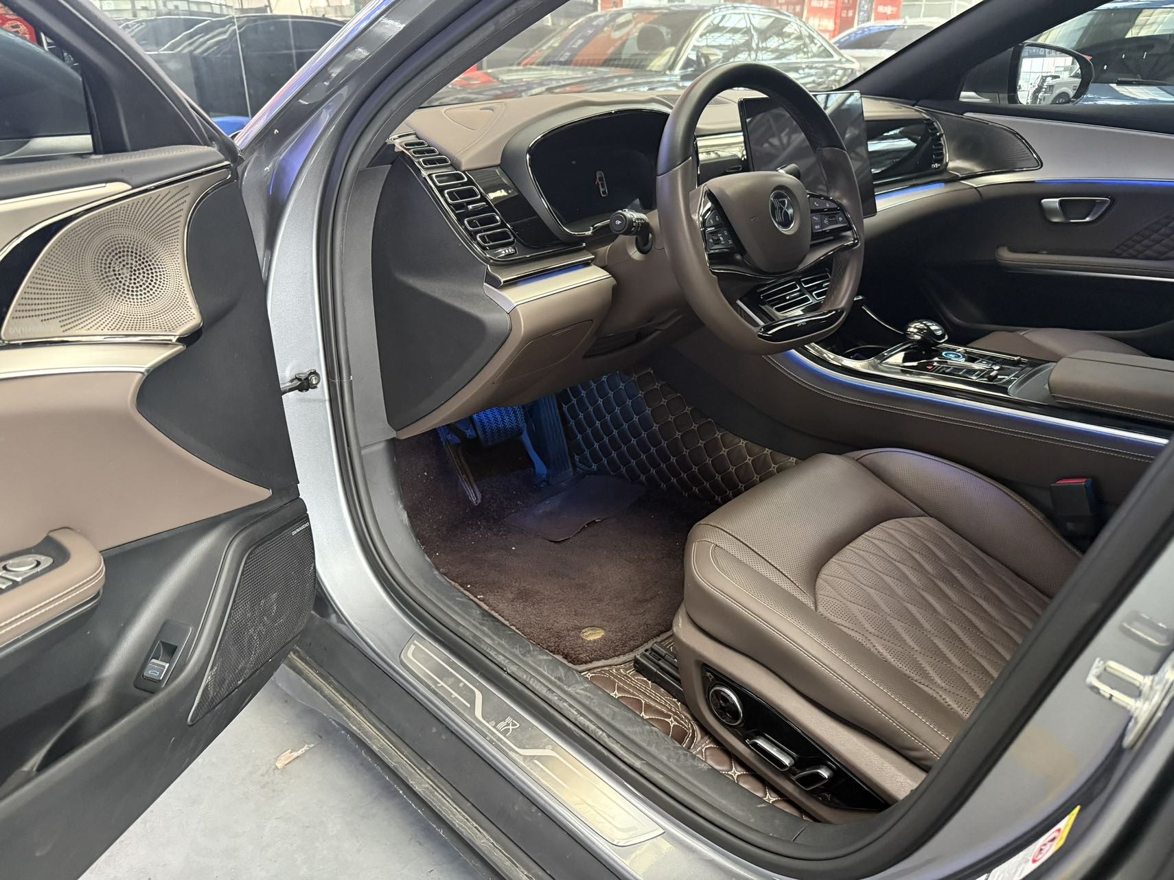 BYD Han 2023 #5 BYD Han 2023 car image #5