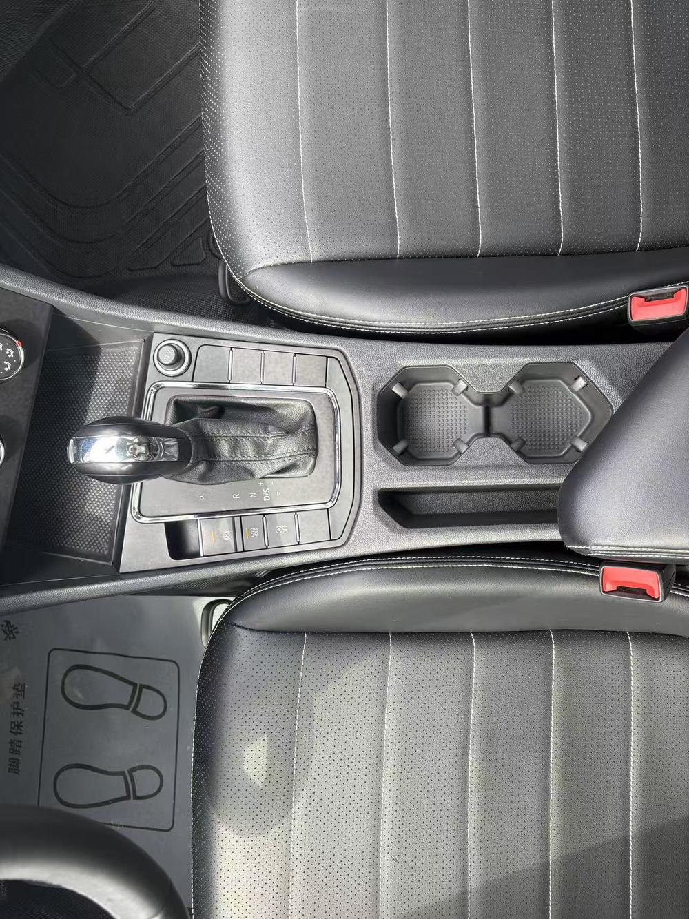 Volkswagen Bora 2023 immagine di auto #9