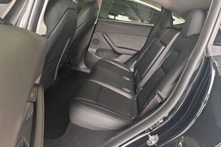 Tesla Model Y 2024 #17 Tesla Model Y 2024 car image #17