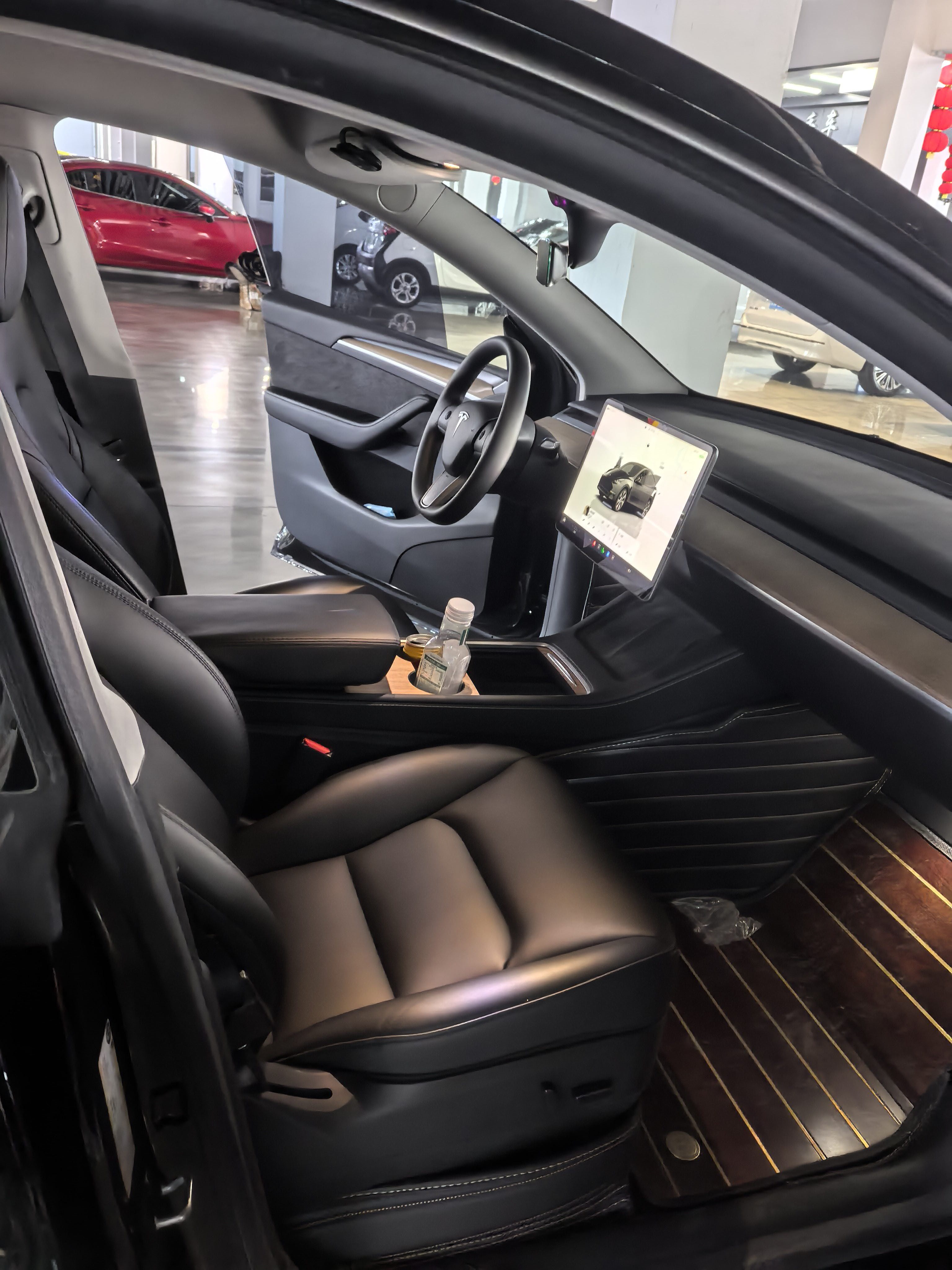 Tesla Model Y 2022 #7 Tesla Model Y 2022 car image #7