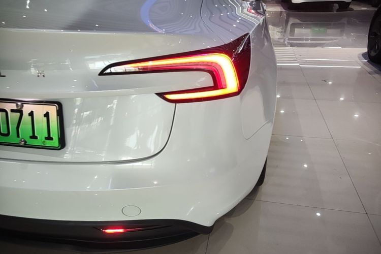 Tesla Model 3 2024 #8 Tesla Model 3 2024 car image #8