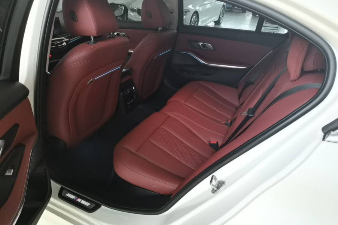 BMW 3 Series 2023 #13 BMW 3 Series 2023 car image #13