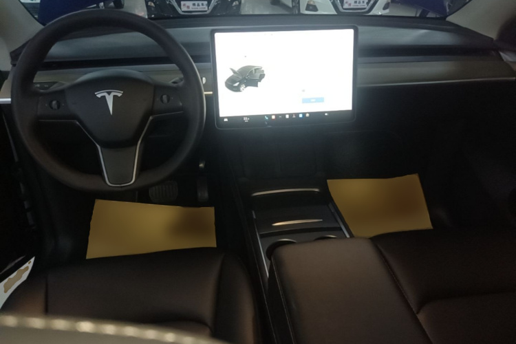Tesla Model Y 2021 immagine di auto #10