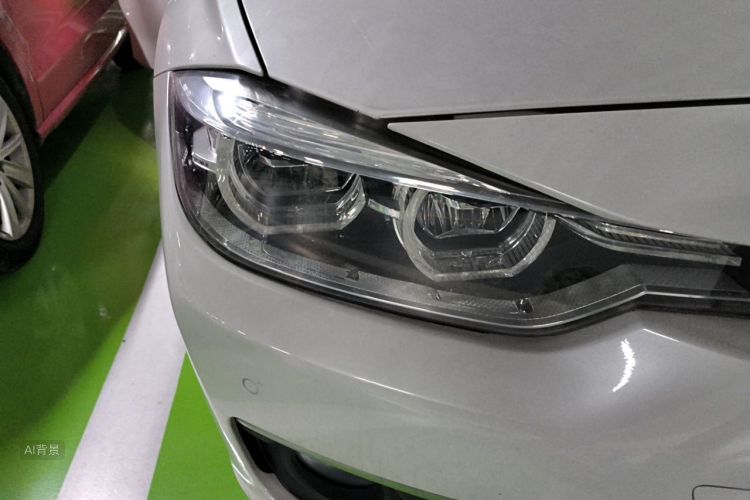 BMW 3 Series 2018 car image #8