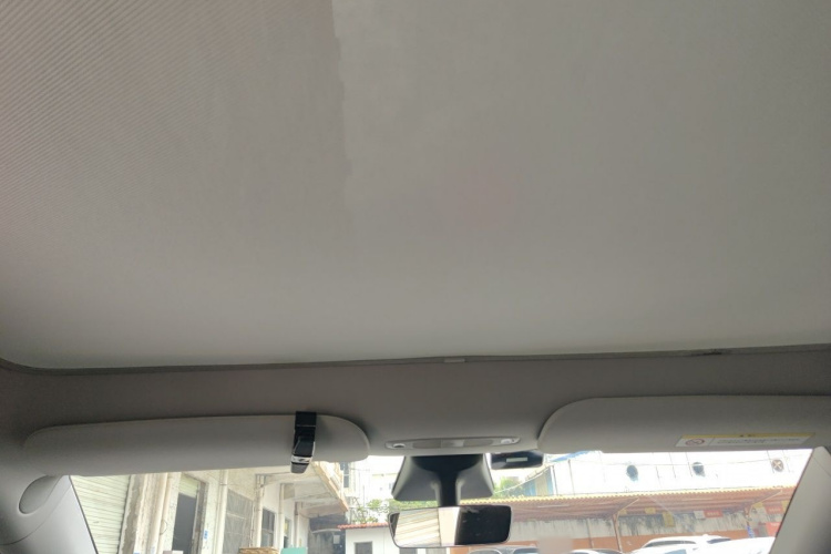 Tesla Model Y 2021 car image #20