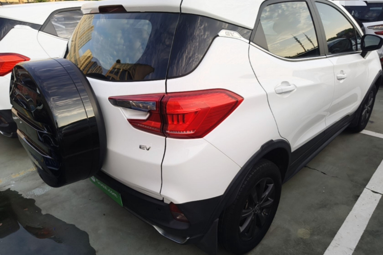 BYD Yuan New Energy 2020 #5 BYD Yuan New Energy 2020 car image #5