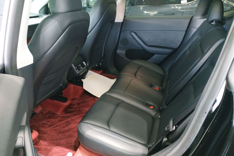Tesla Model Y 2023 #17 Tesla Model Y 2023 car image #17