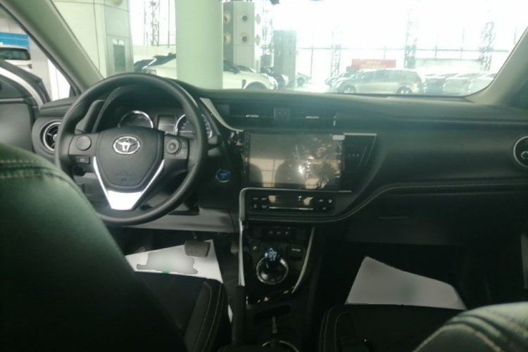 Toyota Corolla Hybird E+ 2021 immagine di auto #10