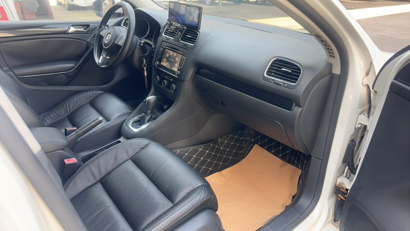 Volkswagen Golf 2013 car image #7