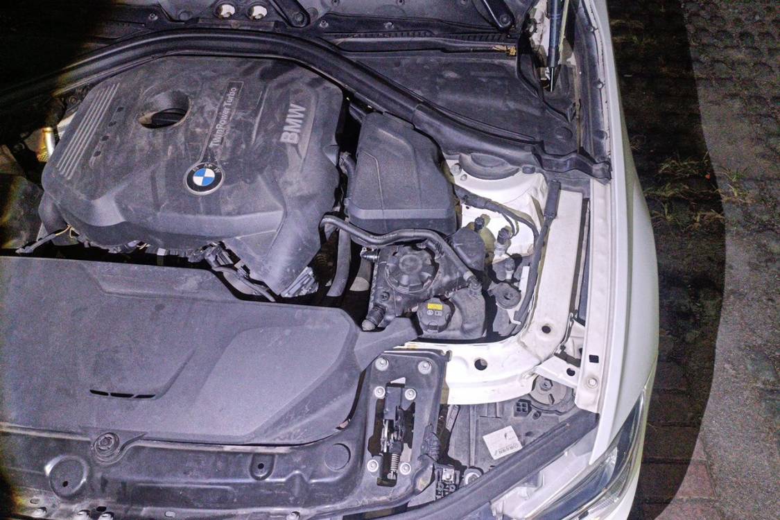 BMW 3 Series 2017 #12 BMW 3 Series 2017 car image #12