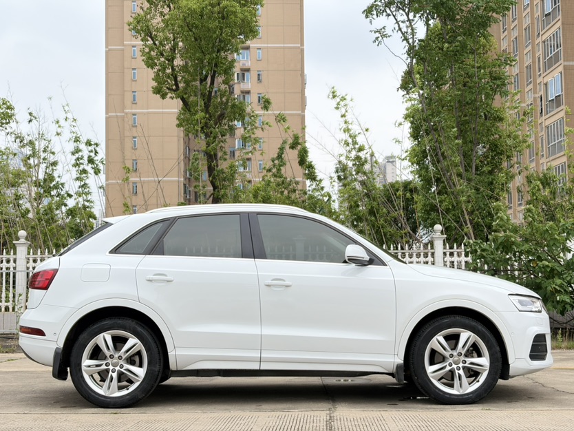 Audi Q3 2017 car image #4