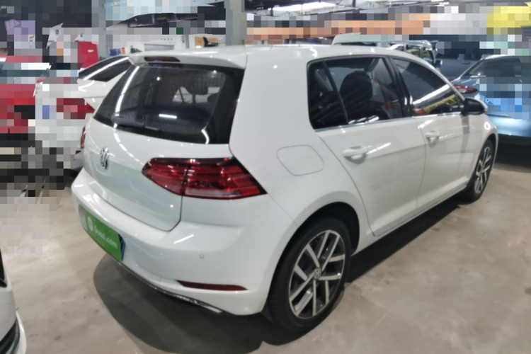 Volkswagen Golf 2020 car image #7
