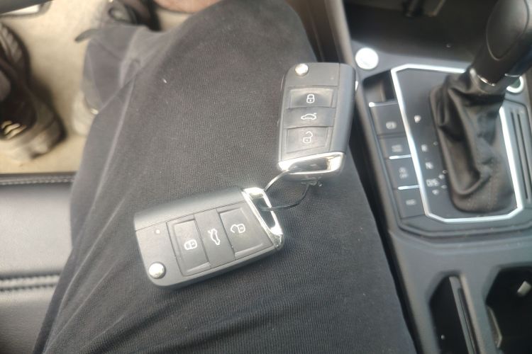 Volkswagen Lavida 2024 imagen de coche #9