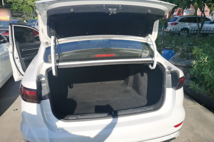 GEELY Emgrand 2022 car image #19
