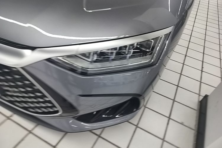 BYD Han 2023 image de voiture #23
