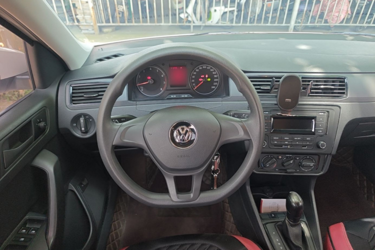 Volkswagen Santana 2022 car image #11