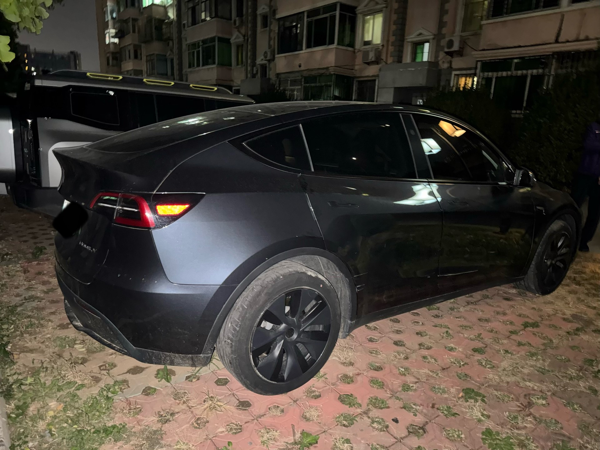 Tesla Model Y 2024 car image #6